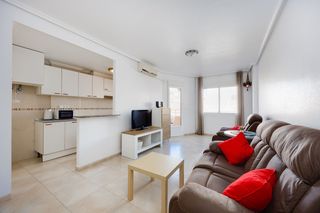 Etagenwohnung in Calle joaquín chapaprieta 105. Apartamento de 2 dormitorios en pleno casco urbano