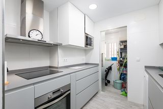 Appartement  Camí de fondo 2. Piso de 2 dormitorios a 200m de la playa - ¡listo para vivir!