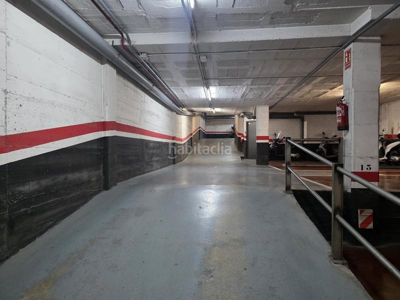 Foto 8b478161-7c7b-4864-84b6-c33975dc8b03. Parking coche en La Salut Barcelona