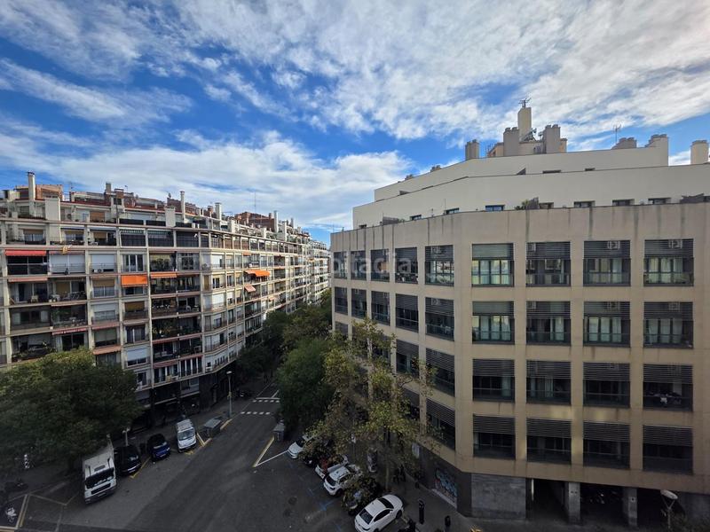 Foto 3764c7c5-c222-4114-9786-641cc4fd2584. Àtic amb calefacció a La Nova Esquerra de l´Eixample Barcelona