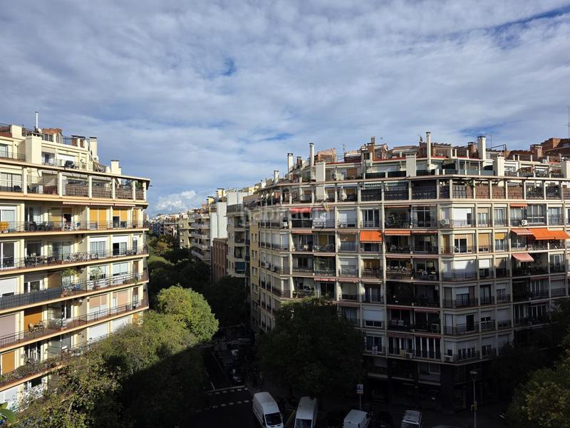 Foto 86ece79c-8c37-4367-93ea-3f36421987b3. Àtic amb calefacció a La Nova Esquerra de l´Eixample Barcelona