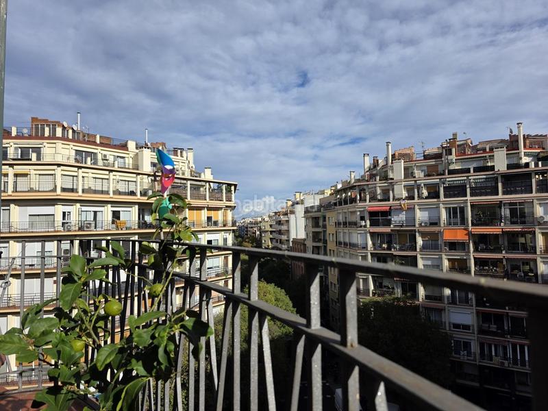 Foto 9324d035-15c2-4ff1-9ea3-17bfc018c867. Attico con riscaldamento in Sant Antoni Barcelona