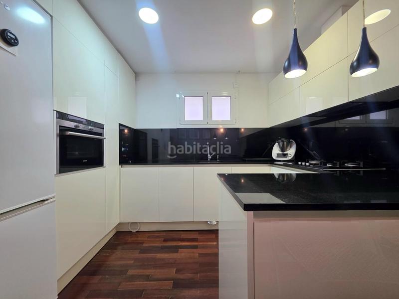 Foto 51d8db22-5f6a-4dda-aaa0-7f73cb35dbce. Dachwohnung mit heizung in Sant Antoni Barcelona