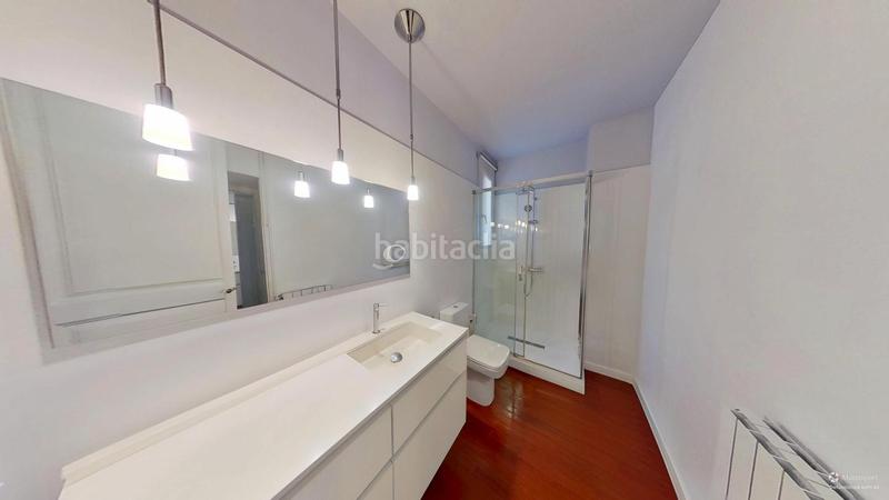 Foto c199bcbf-1dfb-4cc9-8cab-676764585560. Etagenwohnung mit heizung in Sant Antoni Barcelona