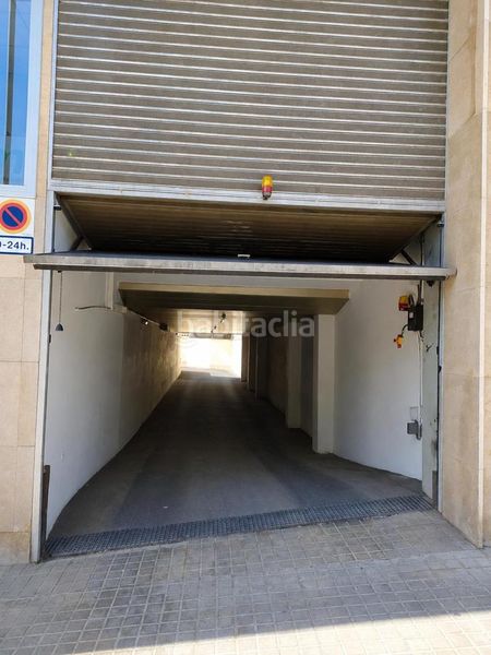 Foto 47852fe1-ca2e-45b7-b0d2-5c6473aee79d. Aparcament cotxe a Putget - Farró Barcelona
