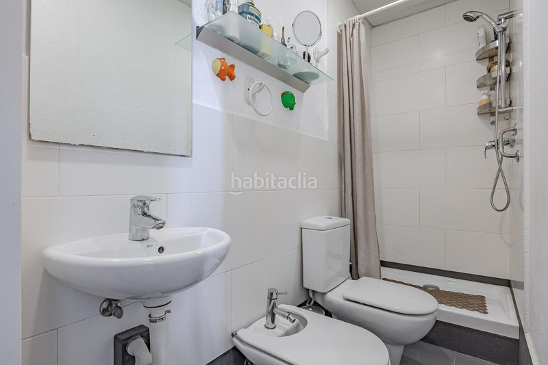 Foto 7194e9d6-1b92-4871-900c-41a6757914b8. Pis a Raval Barcelona