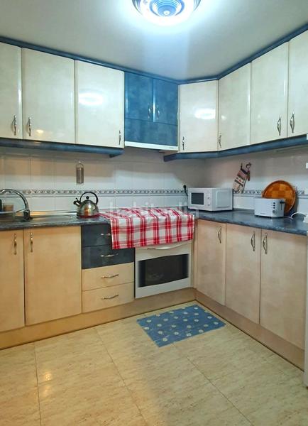 Foto bc41b376-3eb8-4a98-9116-7148f61d61f7. Apartament amb piscina a Playa Poniente Benidorm