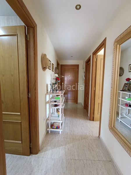 Foto a5bedea0-0752-4bf7-bd92-acc07d0e7b6a. Apartament amb piscina a Playa Poniente Benidorm