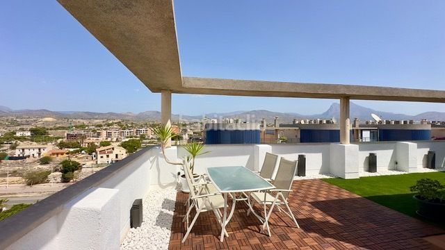 Foto b82d2650-d5bd-4472-9876-f66edf91d8e6. Àtic amb piscina a Poble Nou-Montiboli Vila Joiosa (la)