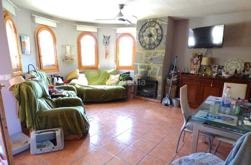 Foto 50e3917a-83e6-498b-916a-bee34d4965e7. Casa amb piscina a Relleu