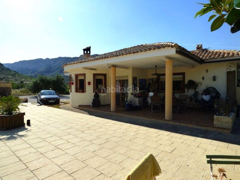 Foto bf348969-ca4e-4f51-9ce5-052cdff850b9. Casa amb piscina a Relleu