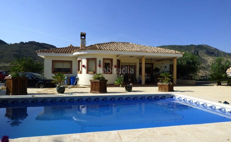 Foto d4e48ff3-a209-4af8-b9fb-0117f006bc51. Casa amb piscina a Relleu