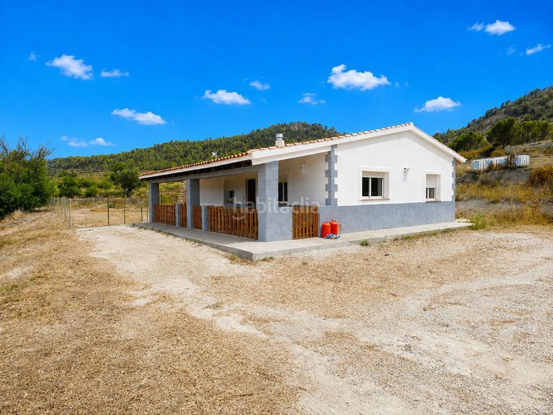 Foto edb12dd4-ced5-4b77-8aed-dddd856ee9ad. Casa a Relleu