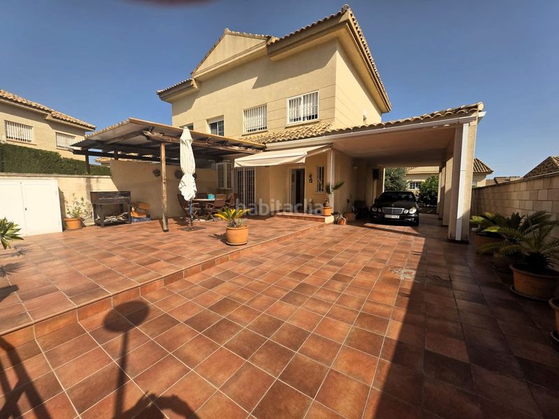 Foto be892661-b3ba-4b39-9ad1-e4eea62d4fe9. Casa amb piscina a Coloma Nucia (la)
