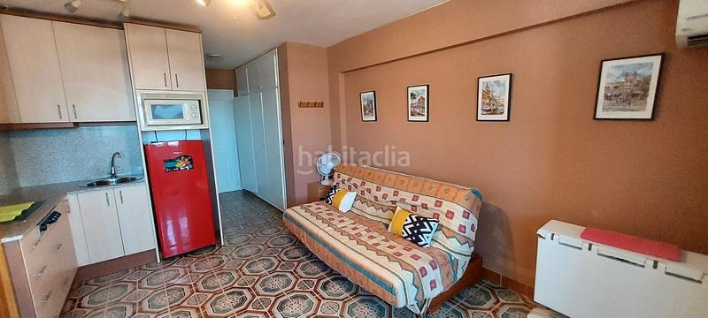 Foto 54d16a68-46ff-4820-a15f-0eb7c6d5edfc. Estudi amb piscina a Passeig Marítim Miami Platja