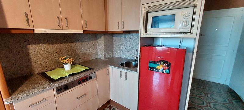 Foto 60f9520c-b113-45b8-9156-69cdd3709d27. Estudi amb piscina a Passeig Marítim Miami Platja