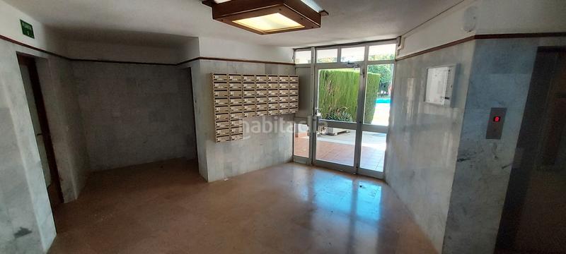 Foto e08c9758-ffa5-4854-90cb-c0a8498ba1e5. Estudi amb piscina a Passeig Marítim Miami Platja