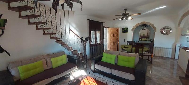 Foto 09545930-631e-4db2-8bd3-261ba804583f. Chalet with fireplace heating parking pool in Centre Miami Platja