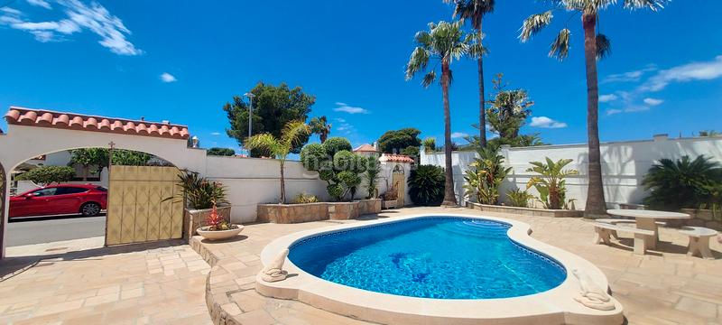 Foto 9f148c85-1293-47e0-a8d7-1a6dc741a0b2. Chalet with fireplace heating parking pool in Centre Miami Platja