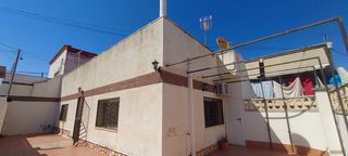 Casa pareada  Avinguda granada. Espacio, comodidad  y cerca de la playa