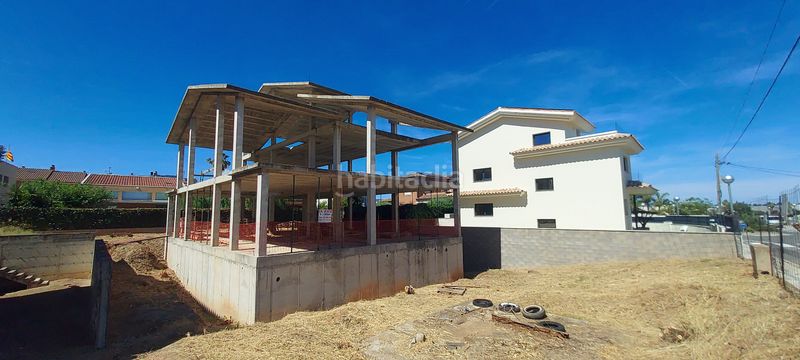 Foto e5e27c71-06b0-4289-a159-7c7f38634107. Terreny residencial a carrer llevant 9 a Riudoms