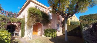 Casa pareada en Platja de Mont-roig. ¡ amplitud, jardin privado y la playa a solo 500 mtrs!