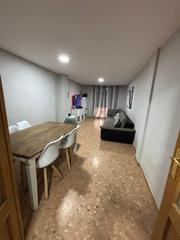Pis  Carrer nàpols. Piso con buhardilla y terraza 25 metros