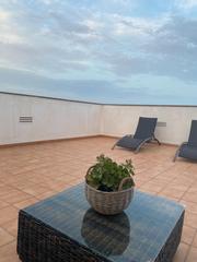 Appartement  Avinguda del primer de maig. Piso con terraza privada y barbacoa