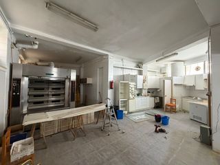 Business premise in Onda. Local en el centro con gran visibilidad