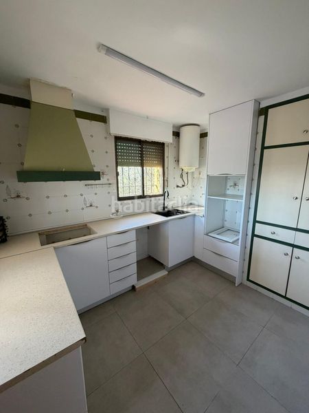 Foto f40caa87-1134-4c50-bd09-c40f8d623d83. Masia amb piscina a Onda