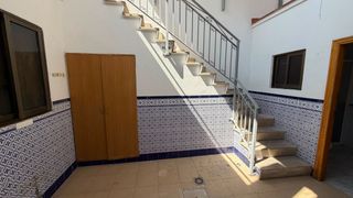 Haus in Onda. Vivienda en planta baja con patio de 10 metros y arriba terraza