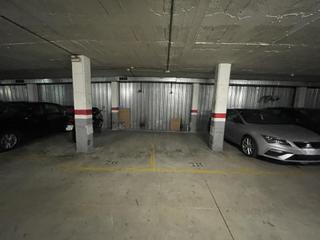 Parking voiture à Sant Andreu de la Barca. Dos plazas de parking en zona el plà de lestació