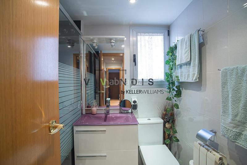 Foto b4672637-8244-4668-af5a-d390939f82ed. Piso vivir bien empieza aquí piso listo para entrar, te está esperando!! en Corbera de Llobregat