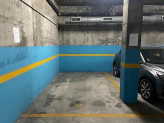 Parking voiture à Sant Andreu de la Barca. Plaza de parking en calle esport