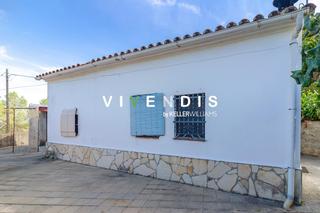 Residential Plot in Corbera de Llobregat. Refugio tranquilo rodeado de naturaleza, a solo 5 minutos de san
