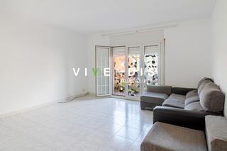 Edifici a Sant Andreu de la Barca. Edificio completo en venta  ideal para inversores