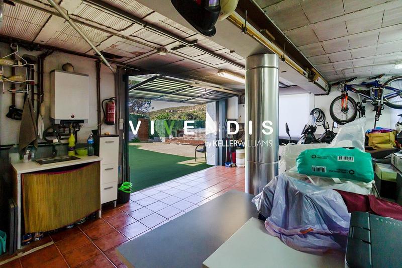 Foto 53d48229-04e2-4b39-bfcb-6e642fafe3b6. Casa con parcheggio in Castellví de Rosanes