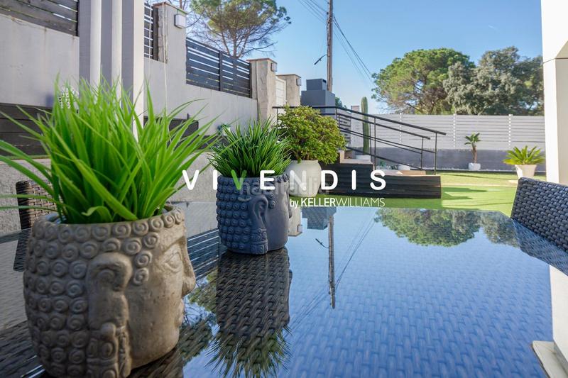 Foto d65756ed-879f-4ed8-8a04-2f07a6652d39. Casa con parcheggio in Castellví de Rosanes