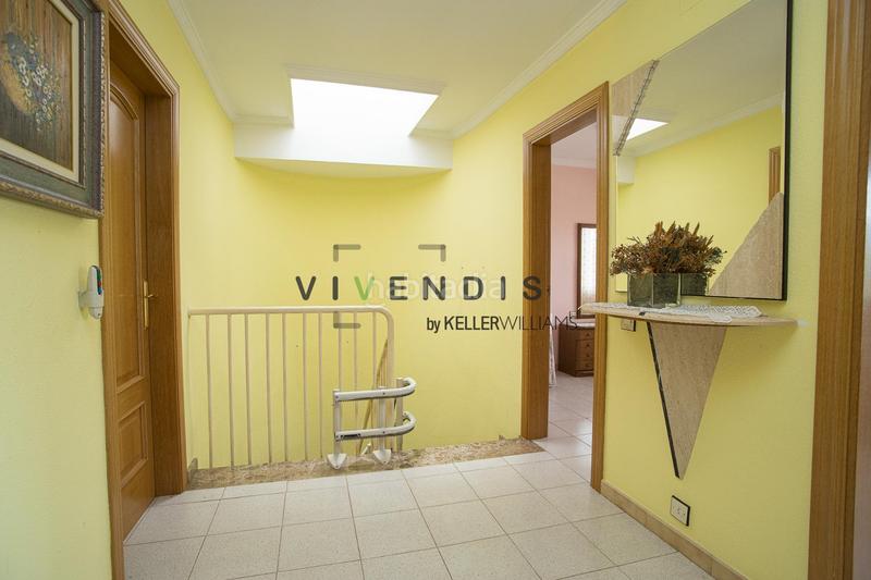 Foto 1caf67a5-7ad7-493a-b0d7-46d11dd00dfc. Casa adossada amb aparcament a Sant Andreu de la Barca