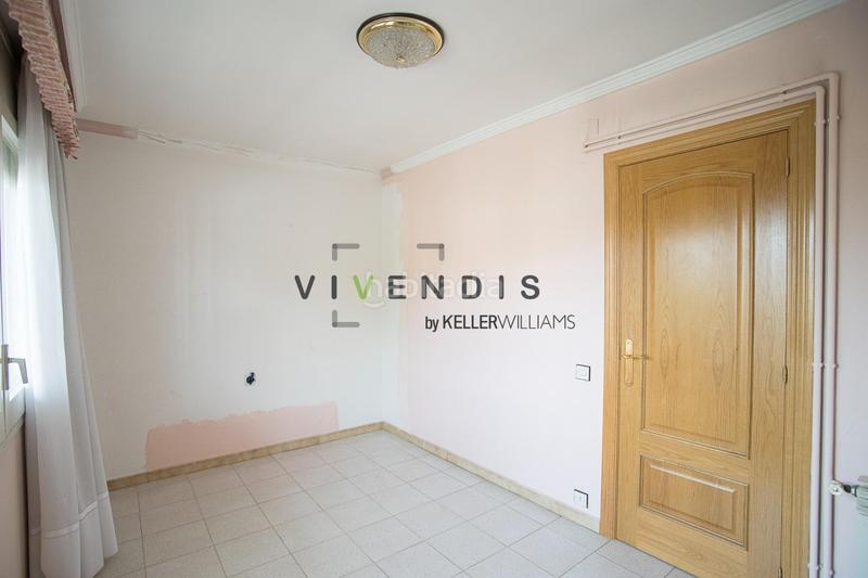 Foto 5ce8d1d6-1911-4e3e-97ee-cb87e64cbe0a. Casa adossada amb aparcament a Sant Andreu de la Barca