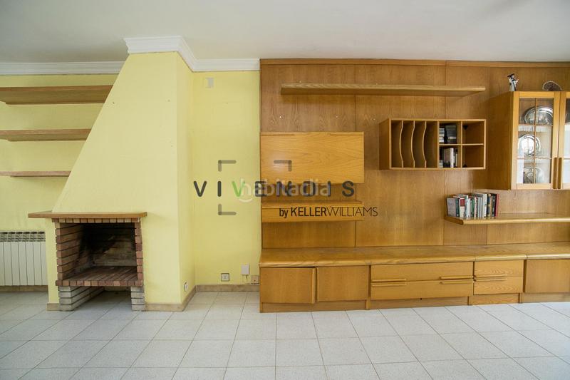 Foto 5fb05a43-5829-4a08-b2f1-a95b5f1f57c7. Casa adossada amb aparcament a Sant Andreu de la Barca