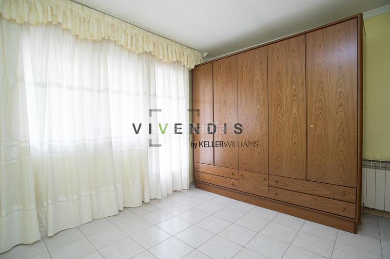 Foto 6a601984-33f5-4d1e-aa55-457b51daa65c. Casa adossada amb aparcament a Sant Andreu de la Barca