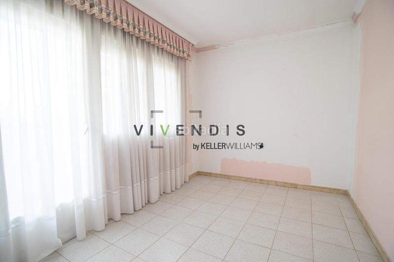 Foto c3de540b-aed6-4c2f-a4d7-840d7fd410d9. Casa adossada amb aparcament a Sant Andreu de la Barca