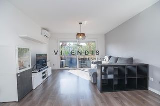 Appartement à Martorell. Amplia vivienda de 4 habitaciones con balcón y parking junto a t