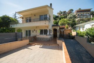 Casa in Corbera de Llobregat. Casa reformada en bonrepos  corbera de llobregat