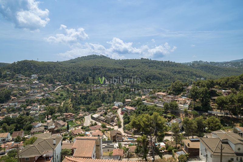 Foto 96a80931-52f2-4aec-8785-7270fcaf0bb0. Casa amb aparcament a Corbera de Llobregat