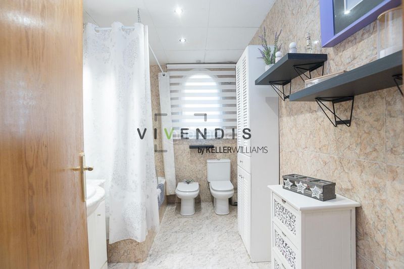 Foto b9978350-fccd-40ff-adca-63be47a1ddfa. Casa amb aparcament a Corbera de Llobregat