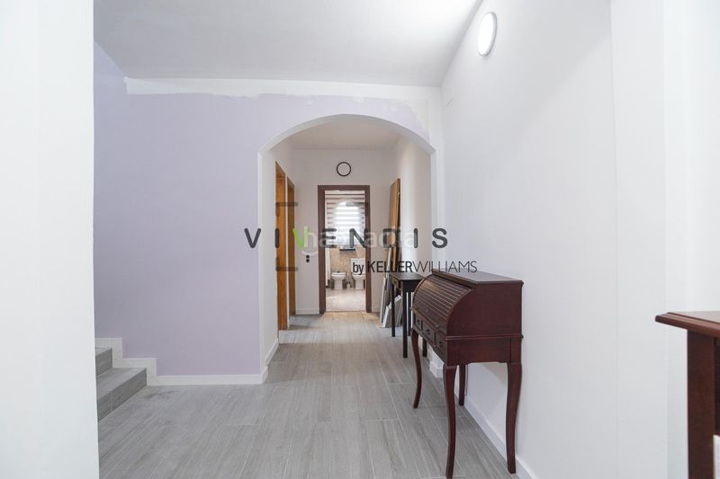 Foto d49f5837-a630-425a-b69a-3dbfae0b0ddc. Casa amb aparcament a Corbera de Llobregat