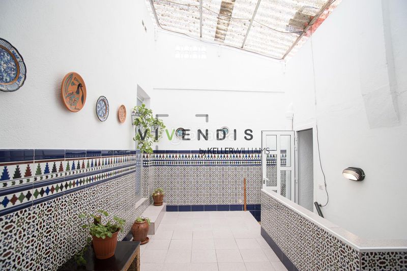Foto 5ad064ff-7d5b-4df4-9c72-fe6cc8405c10. Casa amb calefacció a Sant Andreu de la Barca