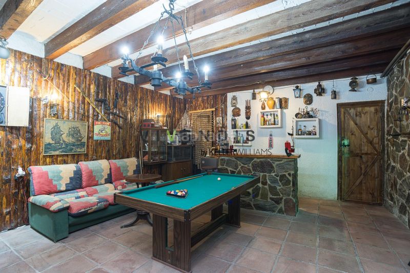Foto f725ede3-c0d8-409f-8329-7f238fc9d13c. Casa amb calefacció a Sant Andreu de la Barca